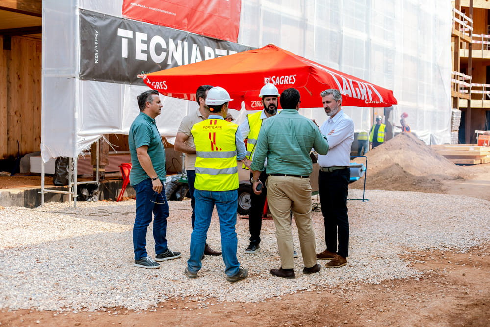 “Pau de Fileira” celebration at the Town Gardens construction site